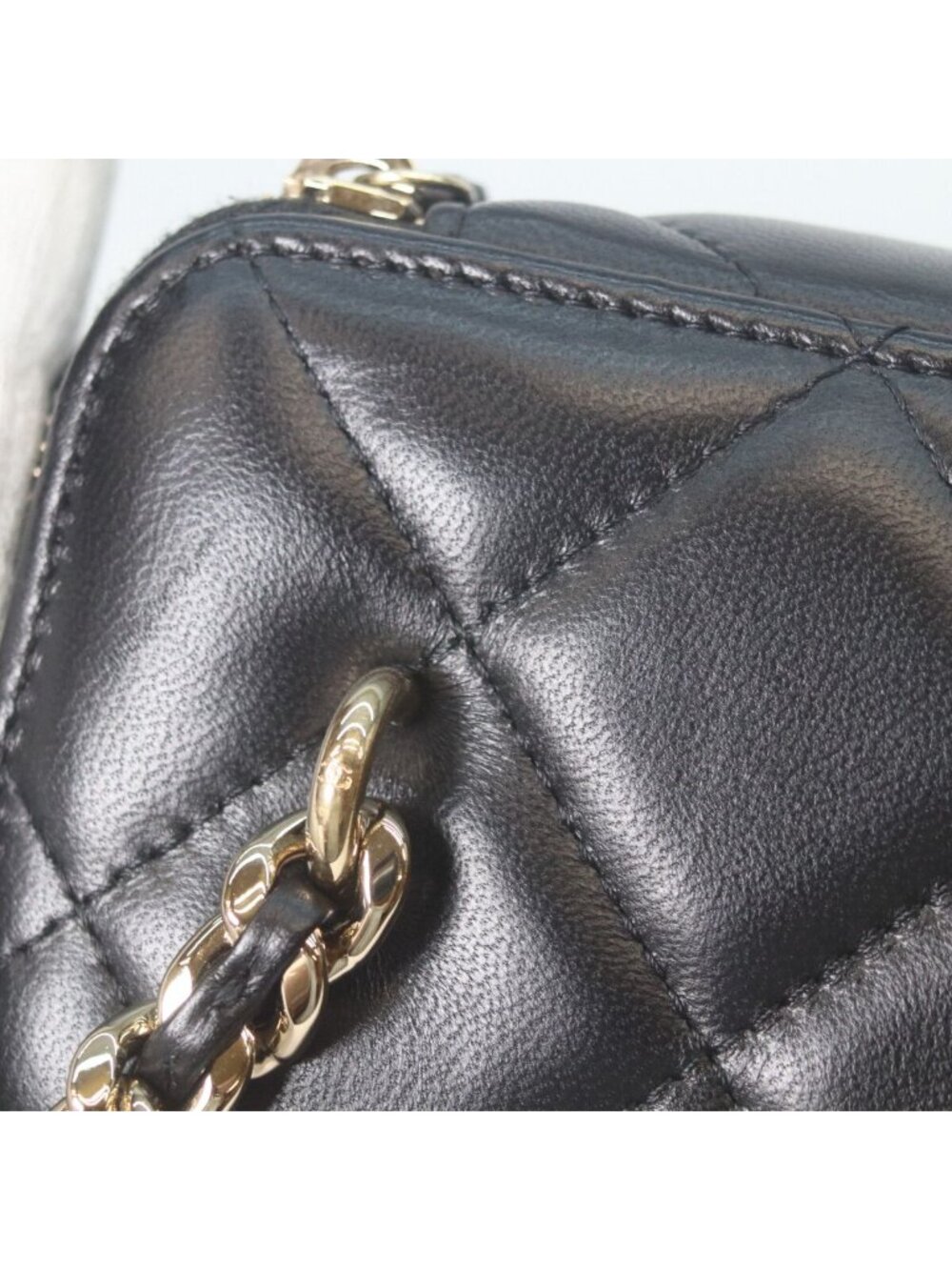 Chanel Black Lambskin Gold Big Chain Shoulder Vanity - Picture 8 of 13